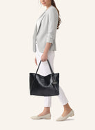 Parise 09 Tubolar Plain bag styled with an outfit, demonstrating its versatility.