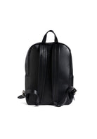 Adjustable leather straps ensuring comfort and versatility.